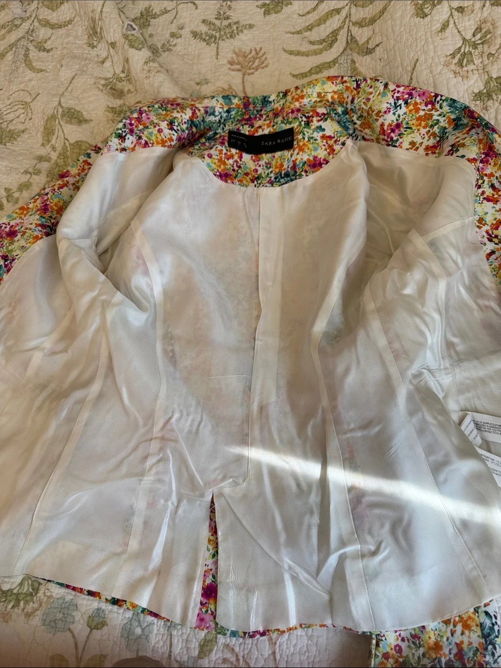 Zara Multicolor Floral Blazer in Pink, Green & Yellow - Picture 9 of 12